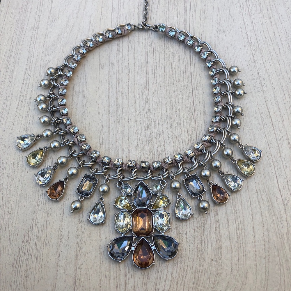 LOFT Neutral Rhinestone Necklace - Picture 4 of 14